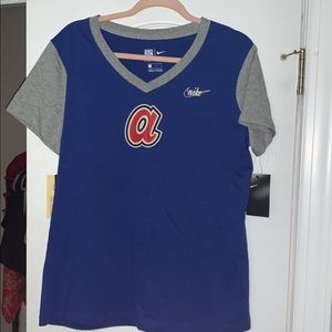 Women’s Nike Braves baseball t-shirt